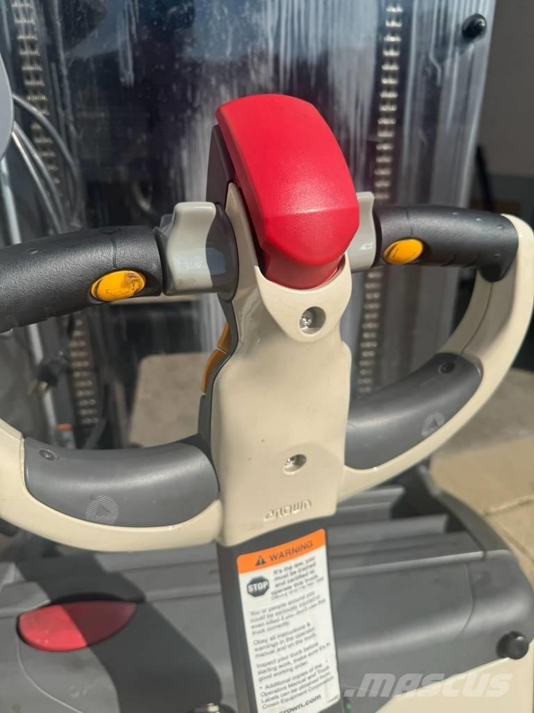 Crown ST3000-25 電動堆高機