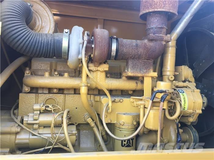 CAT 140 H II 平土機