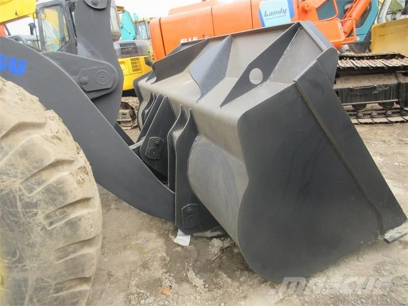 Komatsu WA 380 輪胎式裝載機