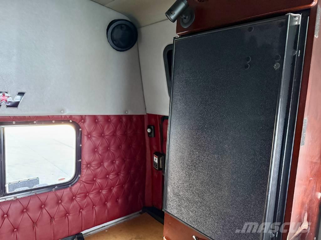 Western Star 4900 曳引機組件