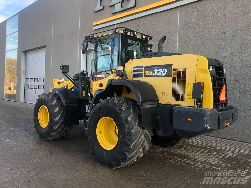 Komatsu WA 320-8 輪胎式裝載機