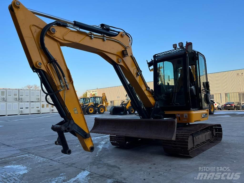 JCB 67 C 小型挖土機/掘鑿機<7t(小型挖掘機)