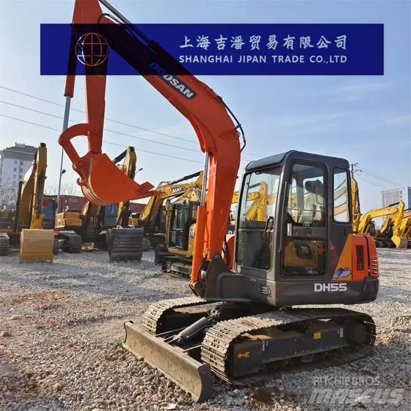 Doosan DH 55 小型挖土機/掘鑿機<7t(小型挖掘機)