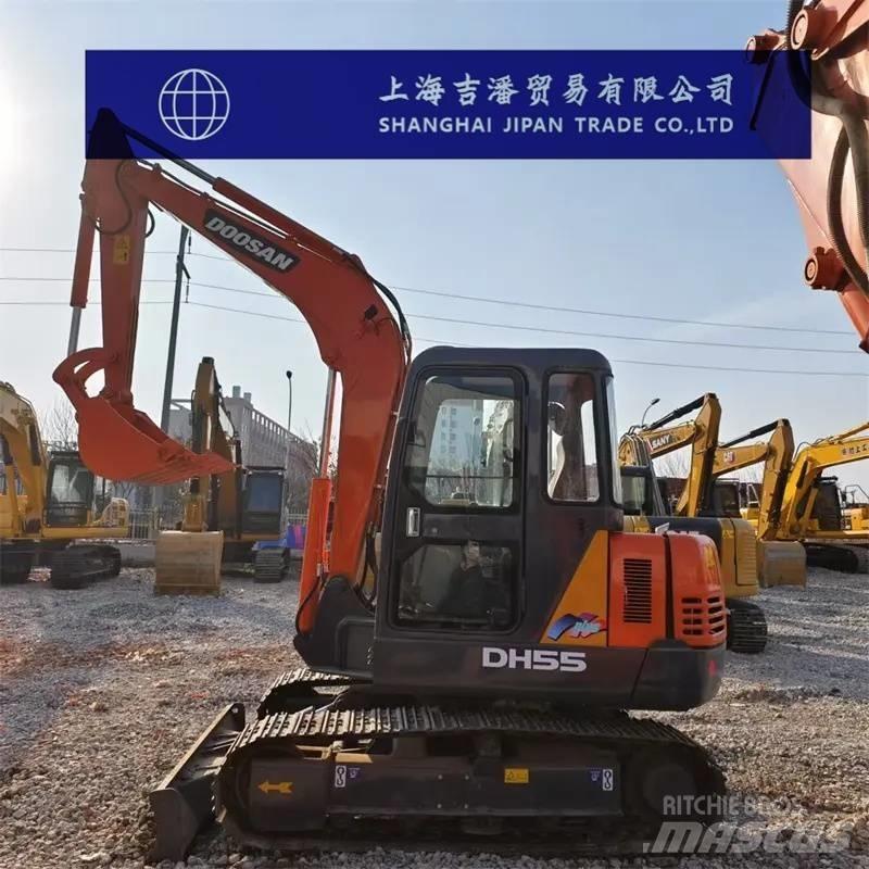 Doosan DH 55 小型挖土機/掘鑿機<7t(小型挖掘機)