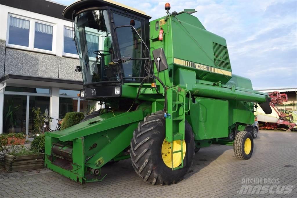 John Deere 1065 聯合收穫機