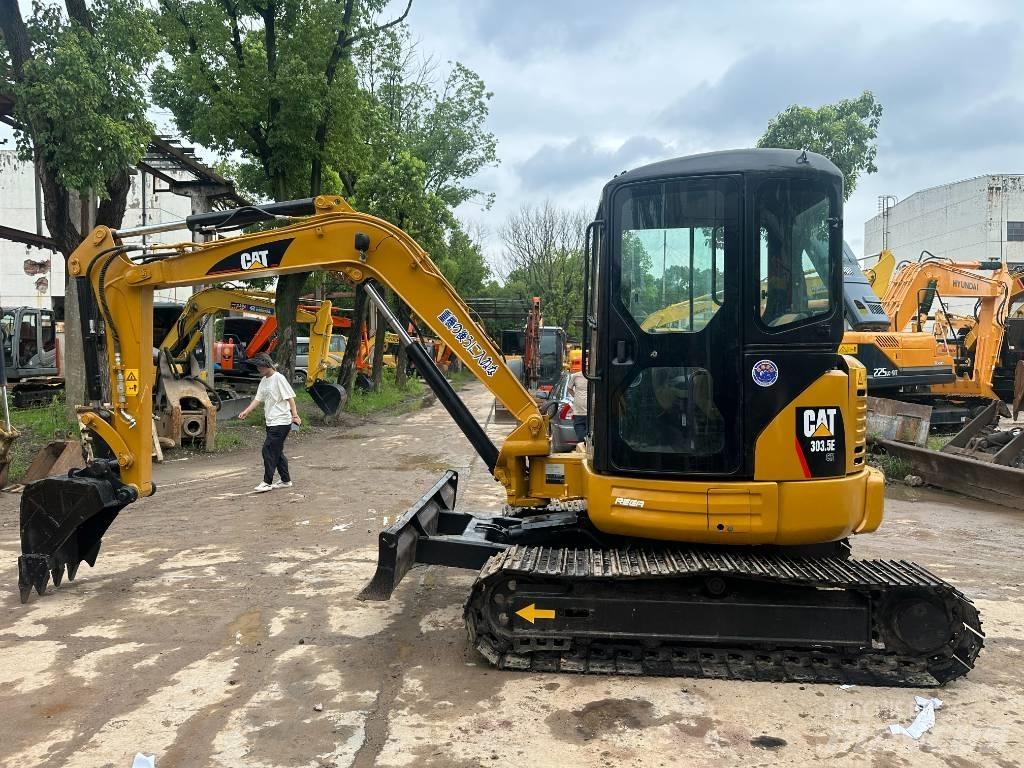 CAT 303 小型挖土機/掘鑿機<7t(小型挖掘機)