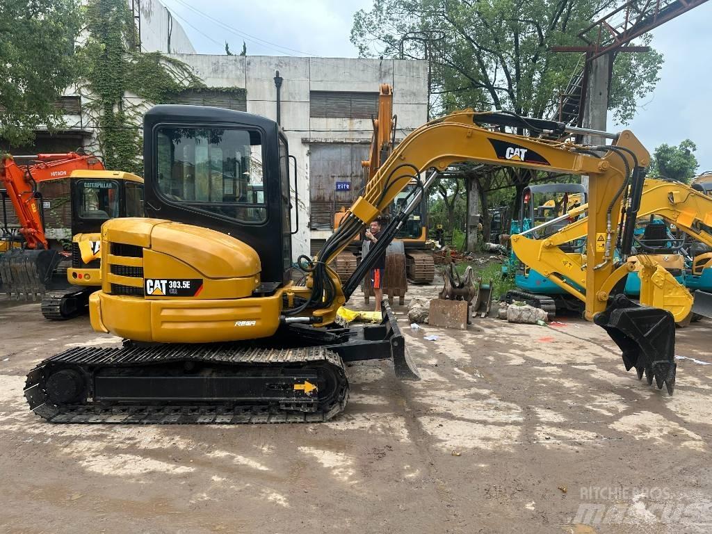 CAT 303 小型挖土機/掘鑿機<7t(小型挖掘機)