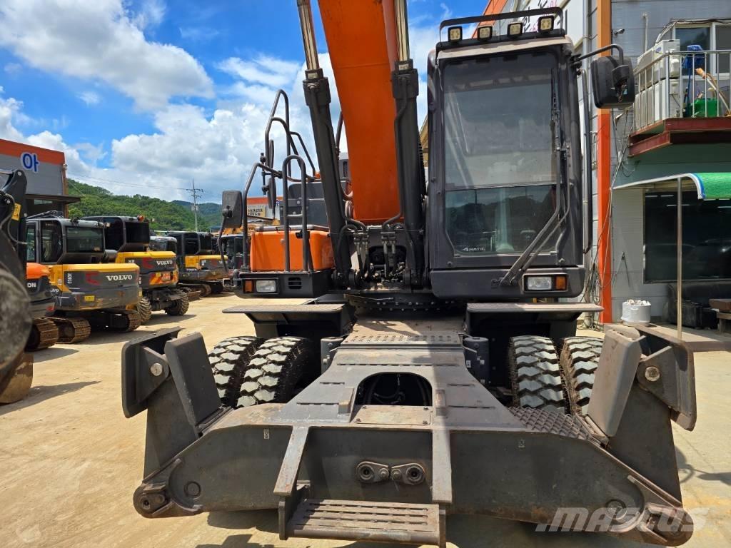 Doosan DX220W-7 旋轉式挖土機/掘鑿機/挖掘機