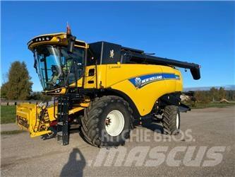 New Holland CX 8.70 聯合收穫機