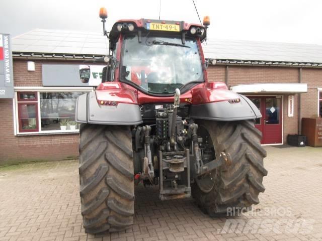 Valtra T174 VERSU 曳引機