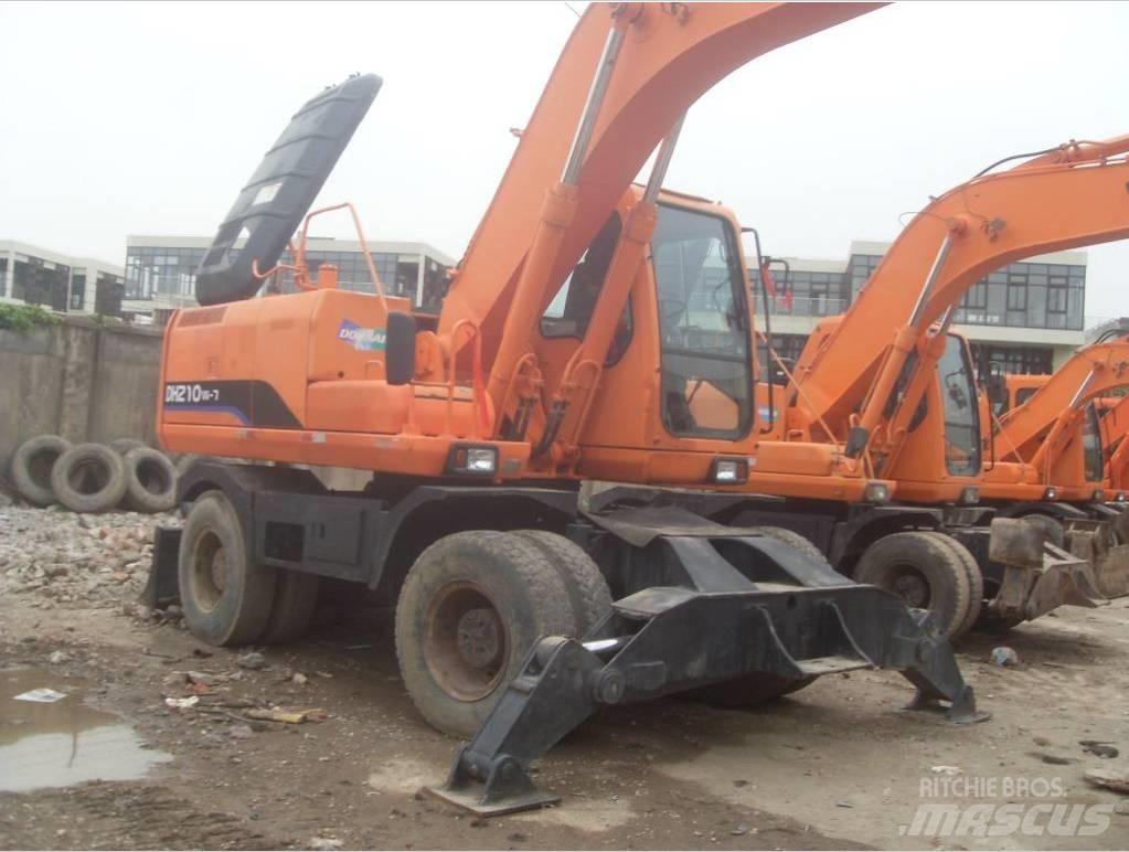 Doosan DH 210 W-7 旋轉式挖土機/掘鑿機/挖掘機