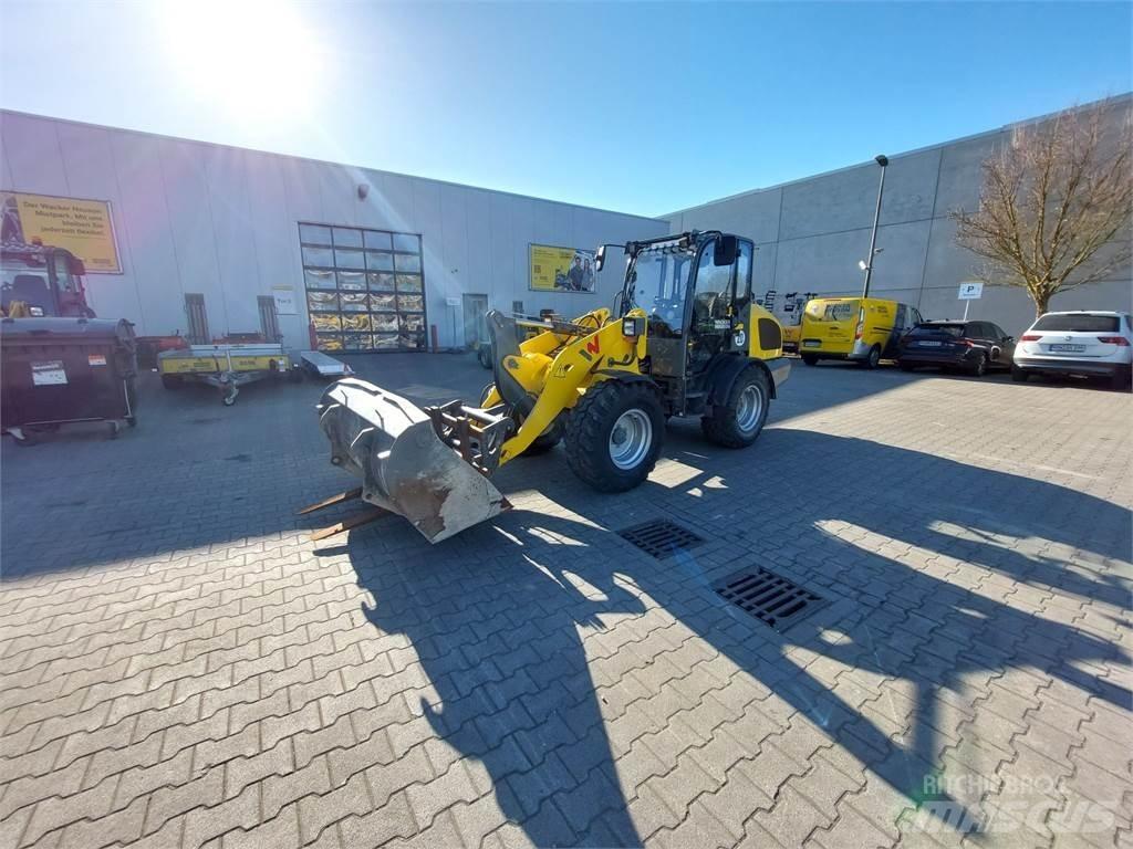 Wacker Neuson WL44 輪胎式裝載機