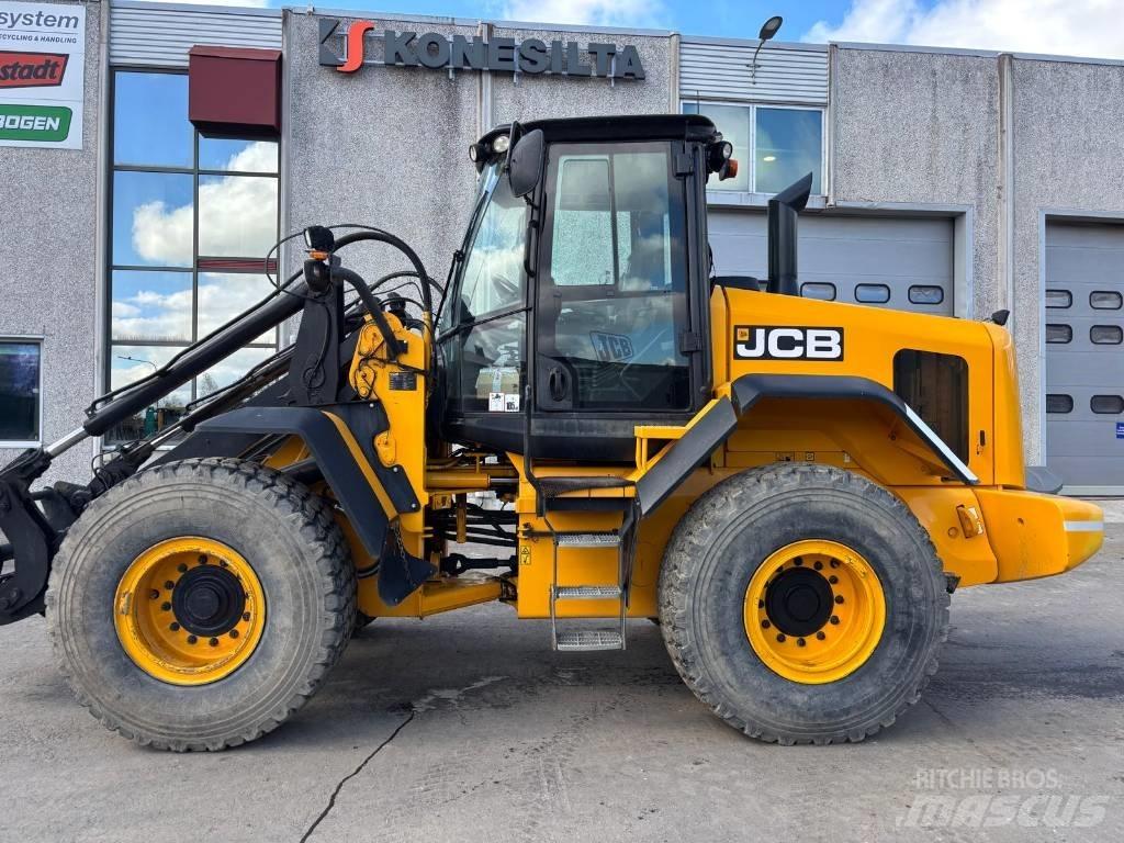 JCB 437 HT 輪胎式裝載機