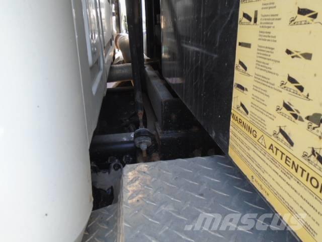 Mack GRANITE GR64B 傾卸式卡車