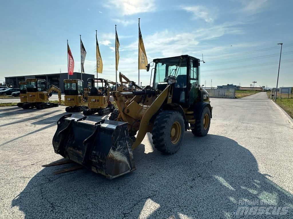 CAT 908M 輪胎式裝載機