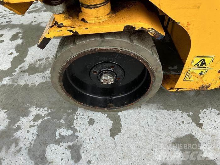 JCB S4046E 剪式升降機