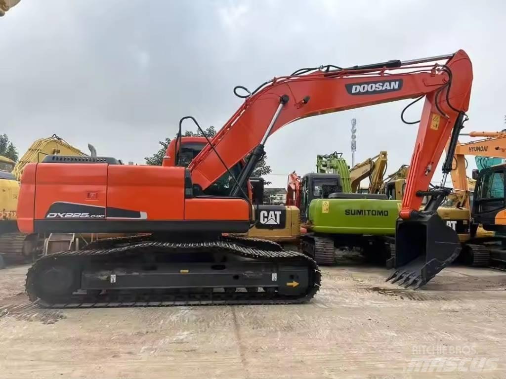 Doosan DX 225 LC-9C 履帶式 挖土機/掘鑿機/挖掘機