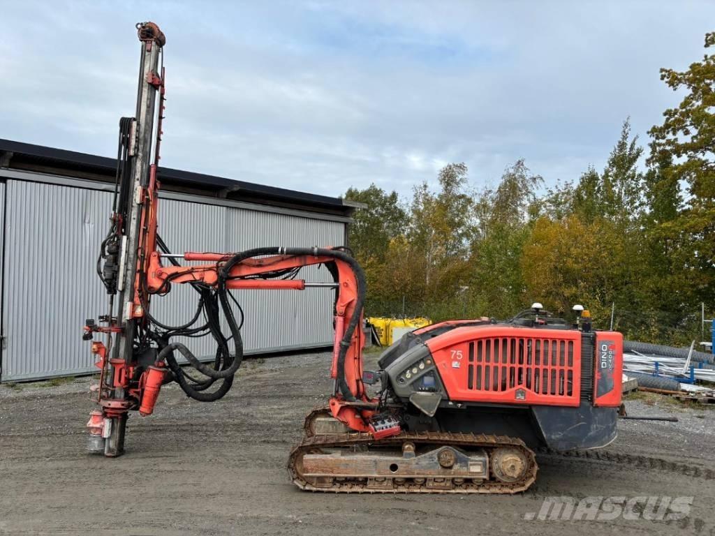 Sandvik Dino DC400Ri 鑽孔機