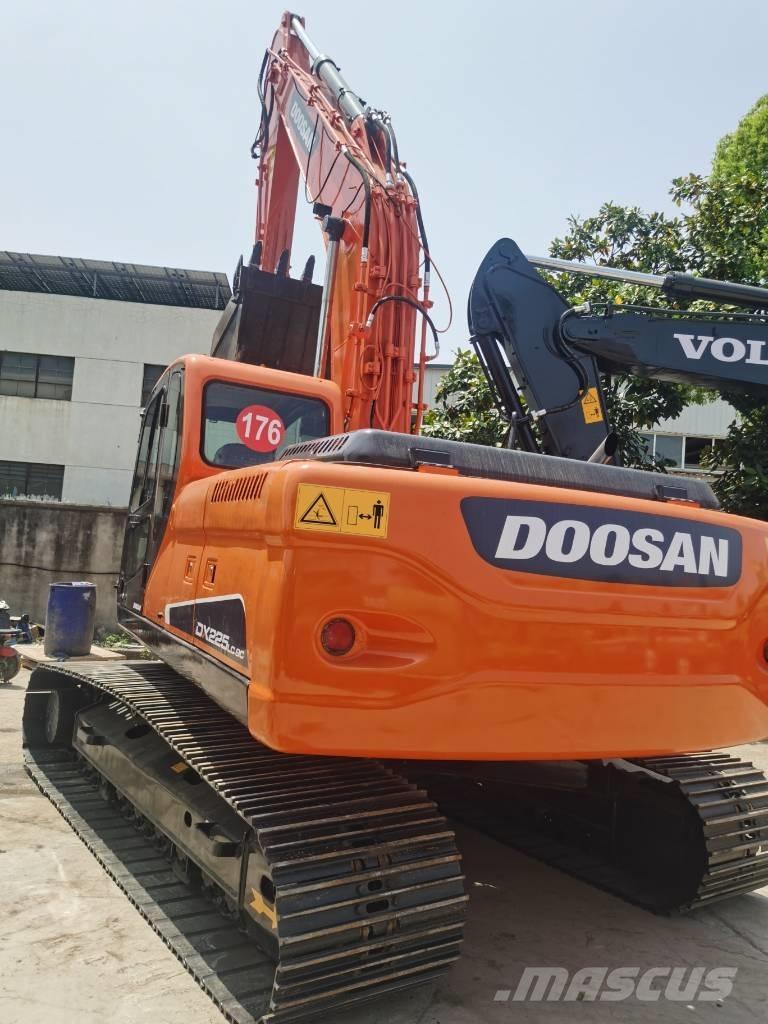 Doosan DX225LC-9C 履帶式 挖土機/掘鑿機/挖掘機