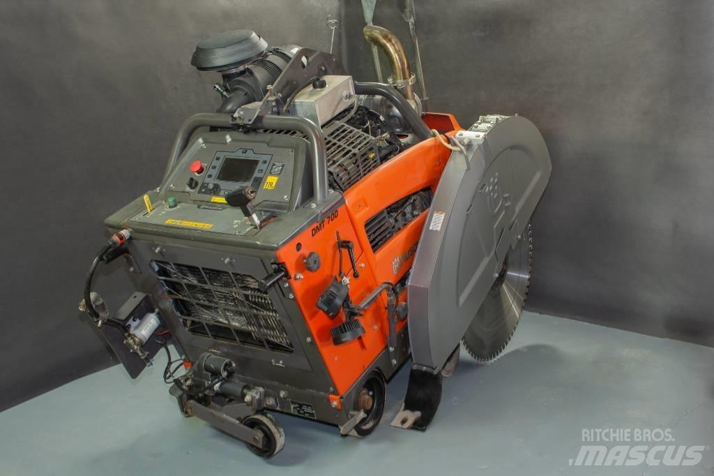 Husqvarna FS7000DL 岩石和混凝土鋸