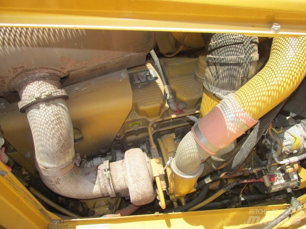 CAT D 8 T 履帶推土機