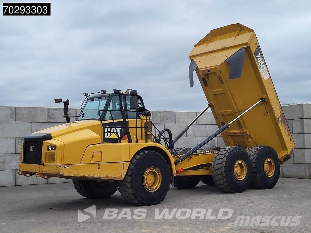CAT 745 C 鉸接式起吊車