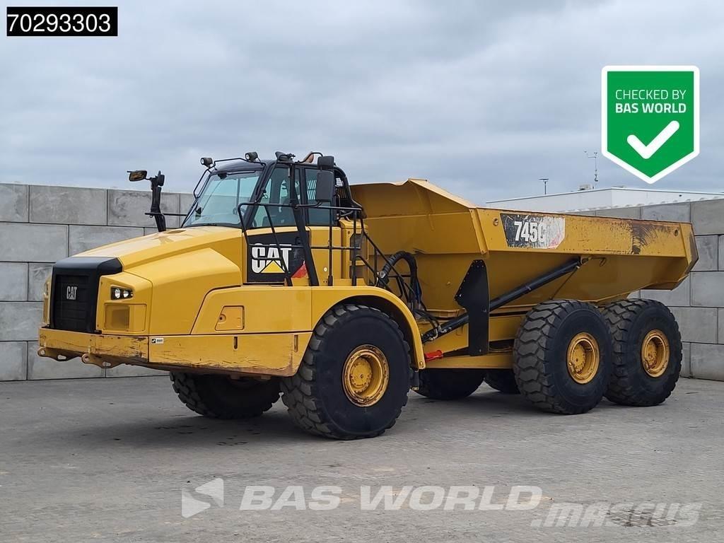 CAT 745 C 鉸接式起吊車