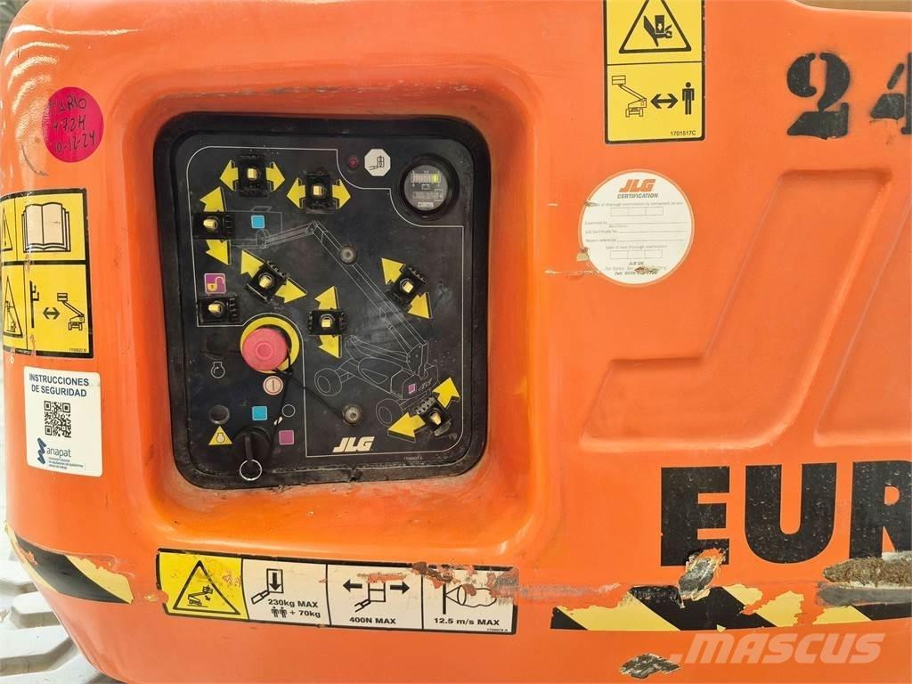 JLG E600JP 曲臂高空作業車