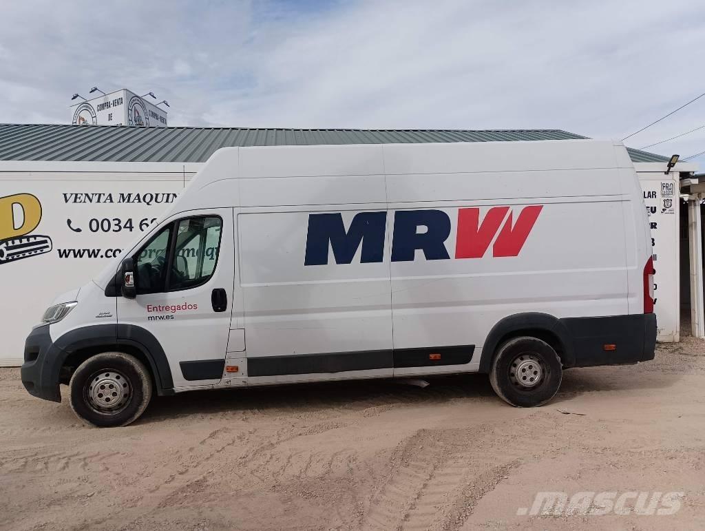 Fiat Ducato 廂式貨物運輸車
