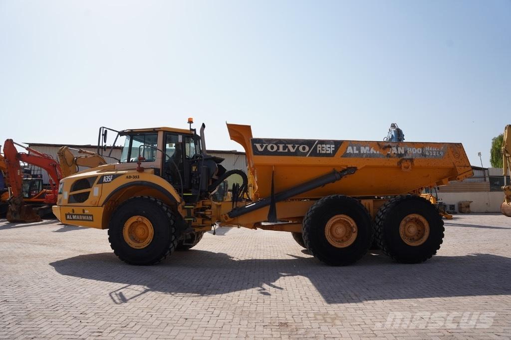 Volvo A 35 F 鉸接式起吊車