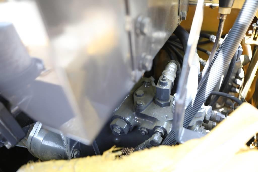 Komatsu PC 60-7 小型挖土機/掘鑿機<7t(小型挖掘機)