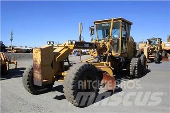 CAT 140K 平土機