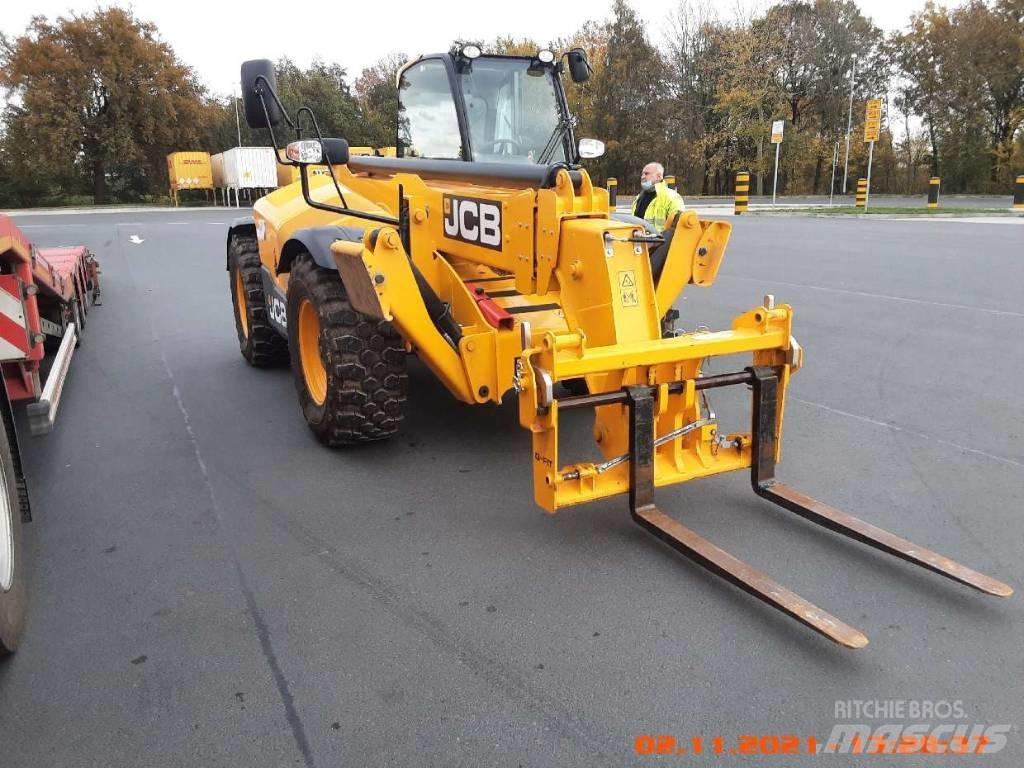 JCB 540-140 伸縮臂操作車