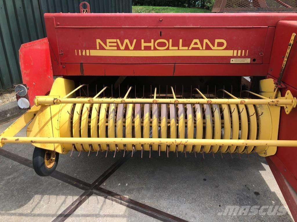 New Holland 570 方形打捆機