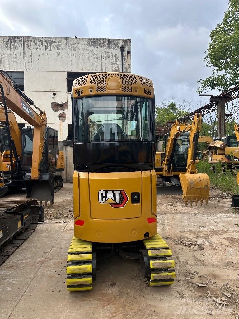 CAT 302 小型挖土機/掘鑿機<7t(小型挖掘機)