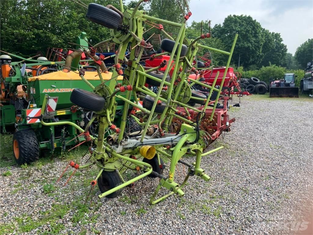 CLAAS VOLTO 870 耙與翻草機