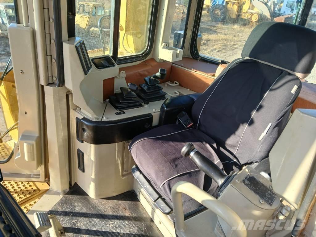 CAT D 9 R II 履帶推土機