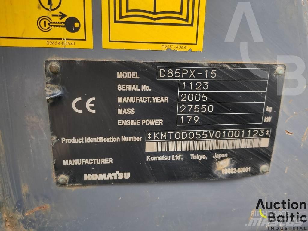 Komatsu D85PX-15 履帶推土機