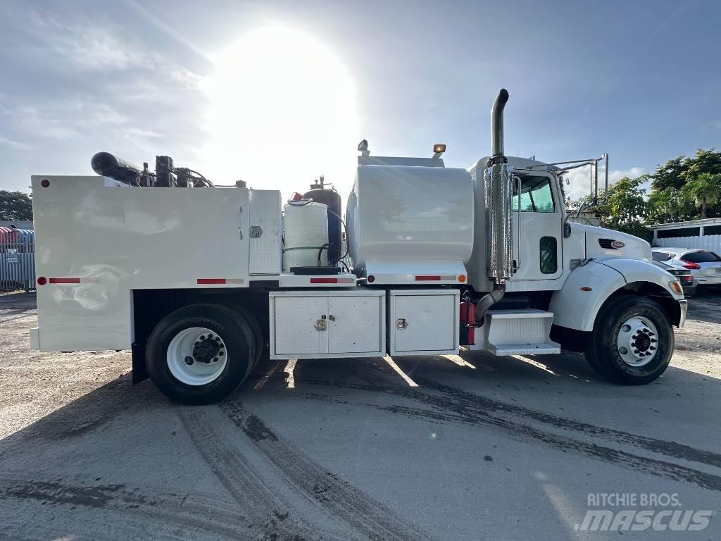 Peterbilt 335 運油車
