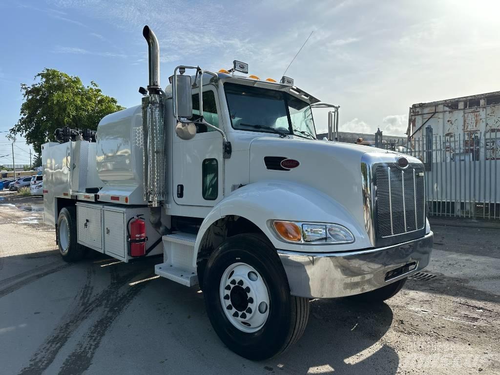 Peterbilt 335 運油車