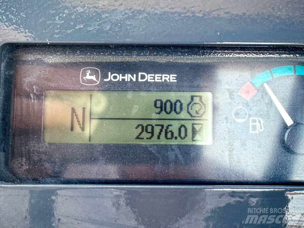 John Deere 210 LE EP 前端裝載機和挖掘機