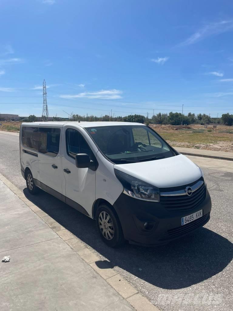 Opel VIVARO 廂式貨物運輸車
