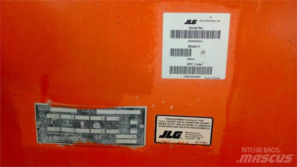 JLG 800AJ 曲臂高空作業車
