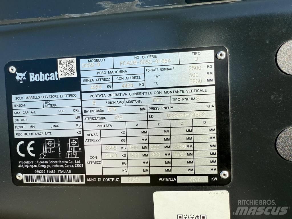 Bobcat D 25 S-9 柴油卡車