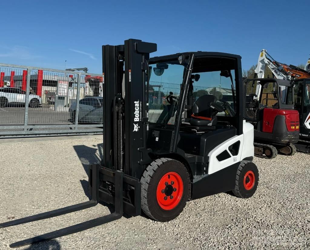 Bobcat D 25 S-9 柴油卡車