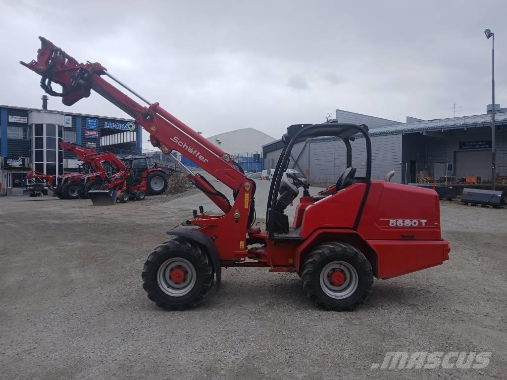 Schäffer 5680 T 農業用伸縮臂裝載機