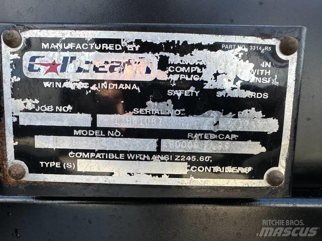Mack GU813 起重可拆卸式卡車