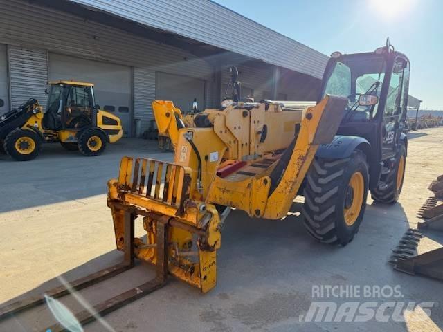 JCB 540-180 伸縮臂操作車