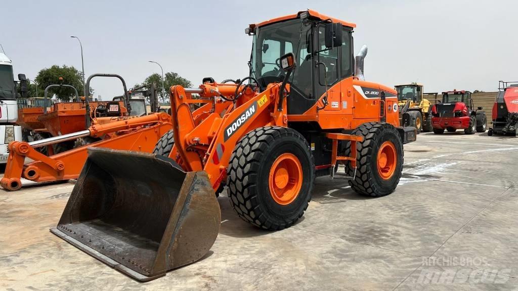 Doosan DL 200-5 小型裝載機