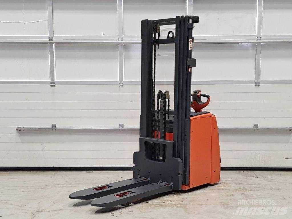 Linde L20 行走控制式堆積機